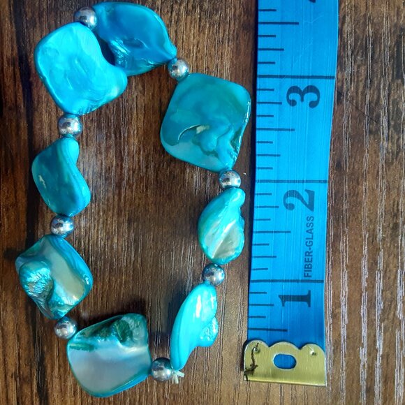 ** Blue Acrylic Beaded Stretch Bracelet - Picture 4 of 4